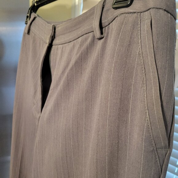 Sigrid Olsen Gray Ladies Pin Striped Pants Size 14 - Picture 2 of 9